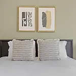 1Br Nr Times Sq W Indoor Pool Doorman Nyc-50