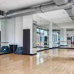 Hells Kitchen 2Br W Doorman Nr Central Park Nyc-522
