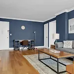 Central Midtown E 1Br W Gym Doorman Nyc-17