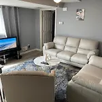 Modern One Bedroom Apartment
