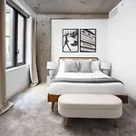 Stunning 2Bd Penthouse In Chelsea W Washer And Dryer