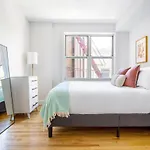 Ues 1Br Nr Central Park Grocery Store On Block Nyc-604