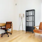 Fidi Studio W Doorman Gym Nr Wtcwall St Nyc-543