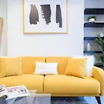 69-4A Quality New Prime Lower East East 1Br Apt