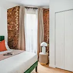 153-5A Charming 2Br Les W D
