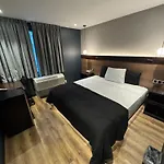 Hotel Mirage Brooklyn