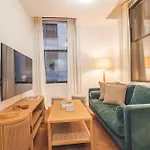 Chic 3Br With 3 Beds And 1 Bath Steps From The Vibrant Stone Street District