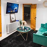 Modern Studio Getaway 20 Mins To Nyc 10Min Ewr