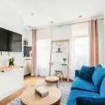 69-3B Celebrate In Style 1Br Prime Lower East Side Brand New