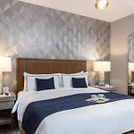 Artezen Hotel
