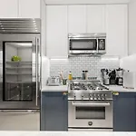 Linden Place II By Rove Travel 3 Bedroom Lenox Hill Apt
