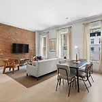 Linden Place II By Rove Travel 3 Bedroom Lenox Hill Apt