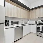 Top Notch 2Br 2Ba Suite Minutes To Central Park