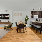 Spacious 2Br Steps From Times Square & Broadway