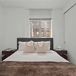 Spacious 2Br Steps From Times Square & Broadway