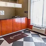 Howard Johnson Long Island City