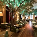 Four Seasons Hotel New York