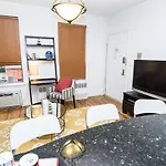 Beautiful 1 Bedroom On Gramercy