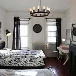 Extended Stay Nyc Apartment, 5 Minute To Times Square By Subway