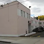 Riviera Motor Inn Brooklyn