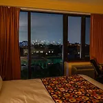 Elmhurst Hotel