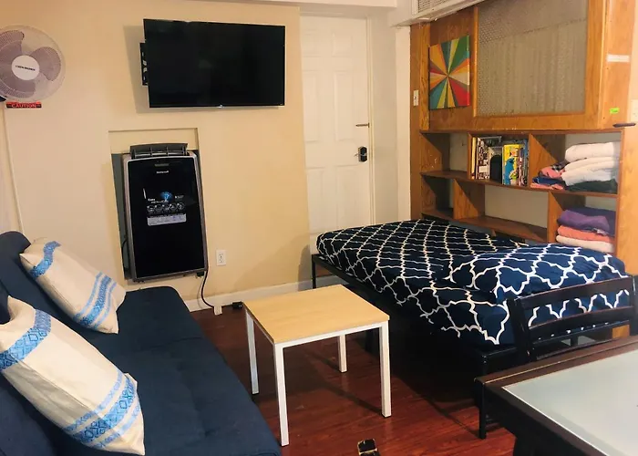 67-26 Austin Cove Near Subway, All Shops, Restaurants! Separate Entrance