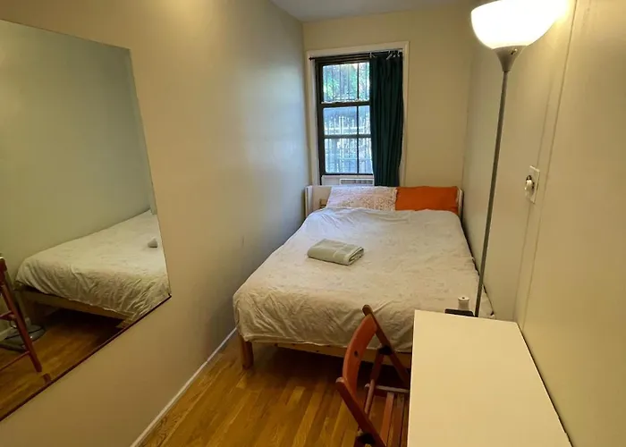Affordable & Central Williamsburg Boutique Room