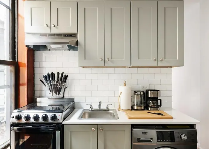 153-5A Charming 2Br Les W D