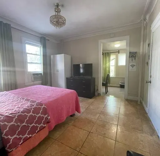 *Private* Studio 5 Minutes From Lga/ Us Open