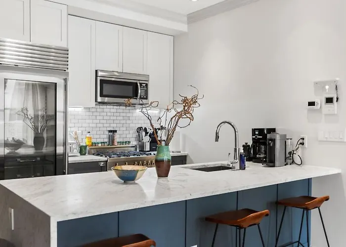 Linden Place II By Rove Travel 3 Bedroom Lenox Hill Apt