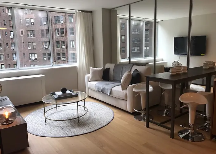 Exquisite 2 Bedroom 2 Baths All Modern And High End Furniture