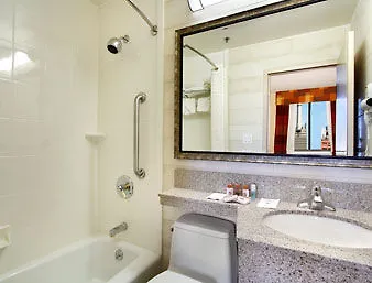 Howard Johnson Long Island City