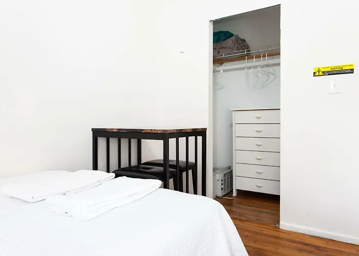 South Bronx Guesthouse