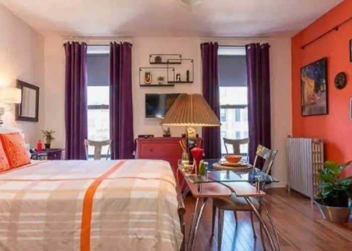 Fabulous Fully Furnished Studio Minutes From Times Square!