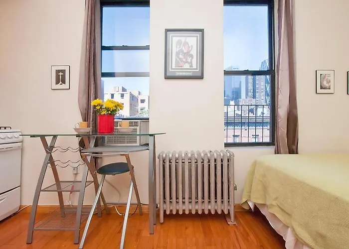 Manhattan Lodging