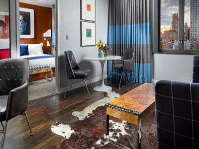 6 Columbus Park 4*