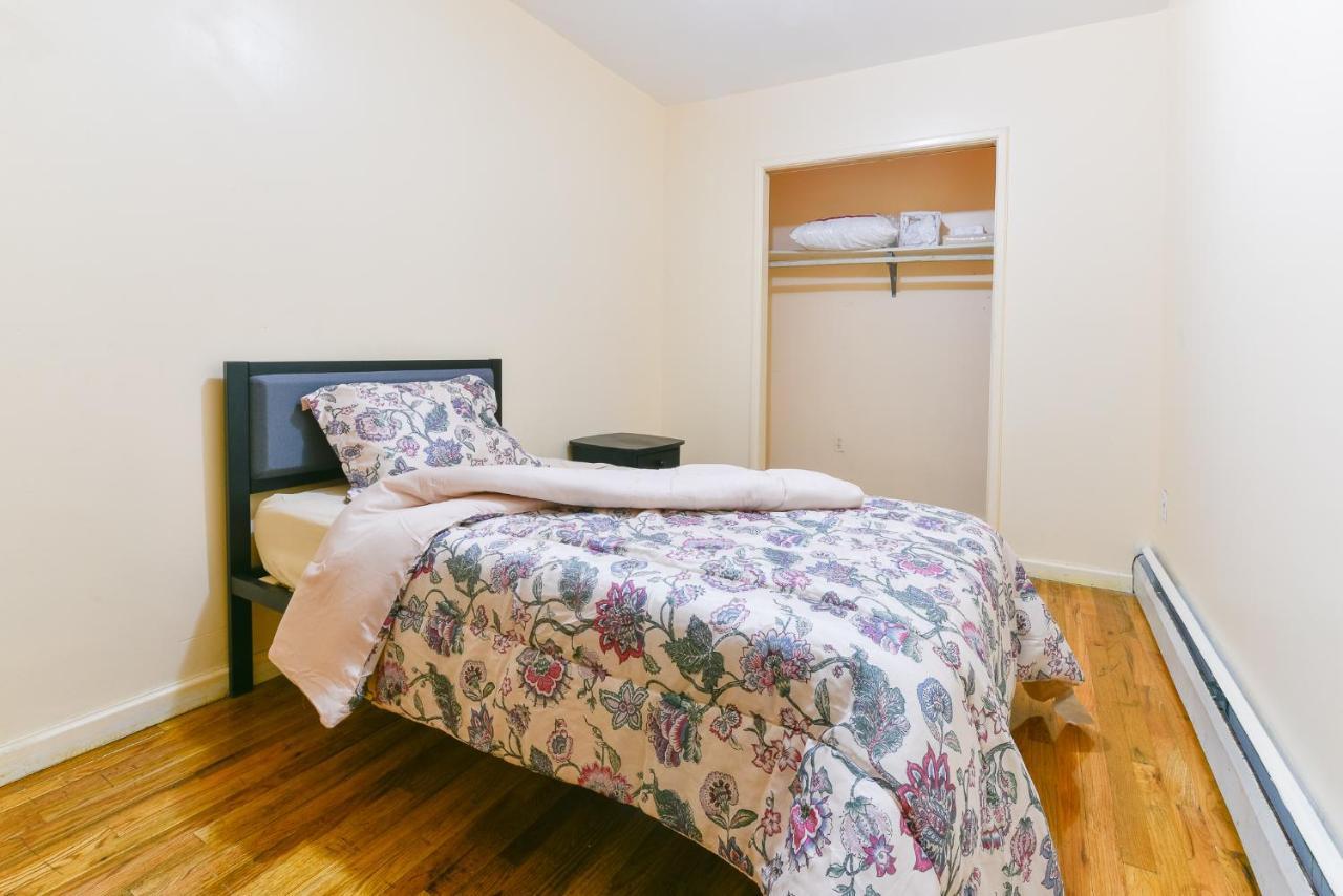 Apartment Brooklyn Blue Ridge Manor: Exquisite 4 Bedroom, 2.5 Bathrooms With A Appeal New York