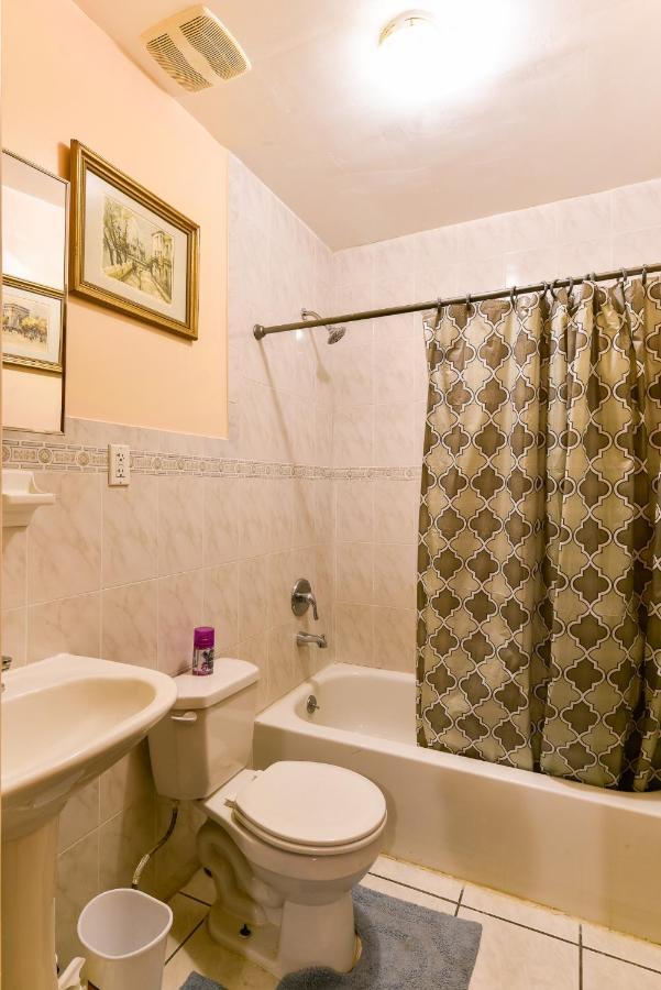Brooklyn Blue Ridge Manor: Exquisite 4 Bedroom, 2.5 Bathrooms With A Appeal Apartment *