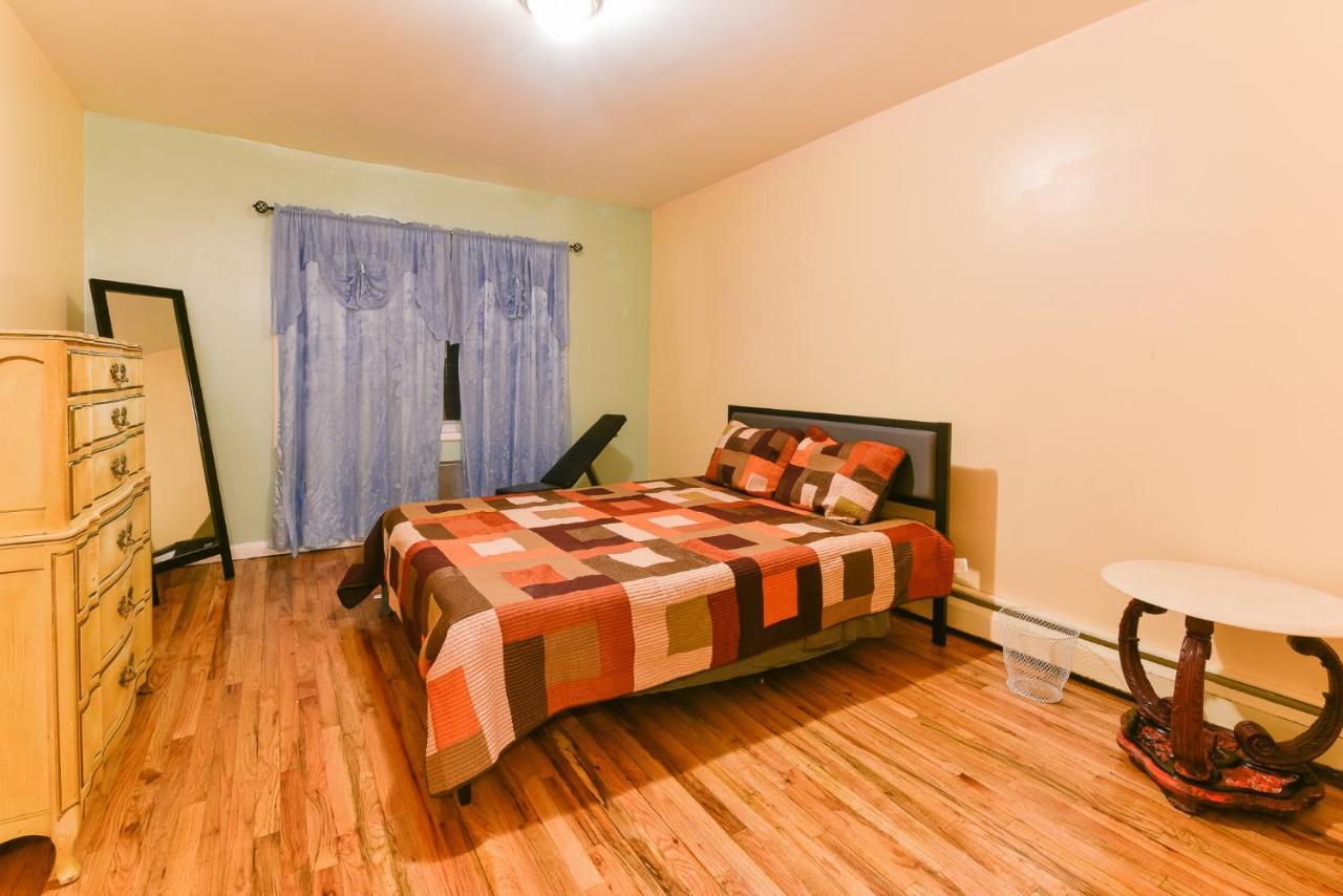 Apartment Brooklyn Blue Ridge Manor: Exquisite 4 Bedroom, 2.5 Bathrooms With A Appeal New York