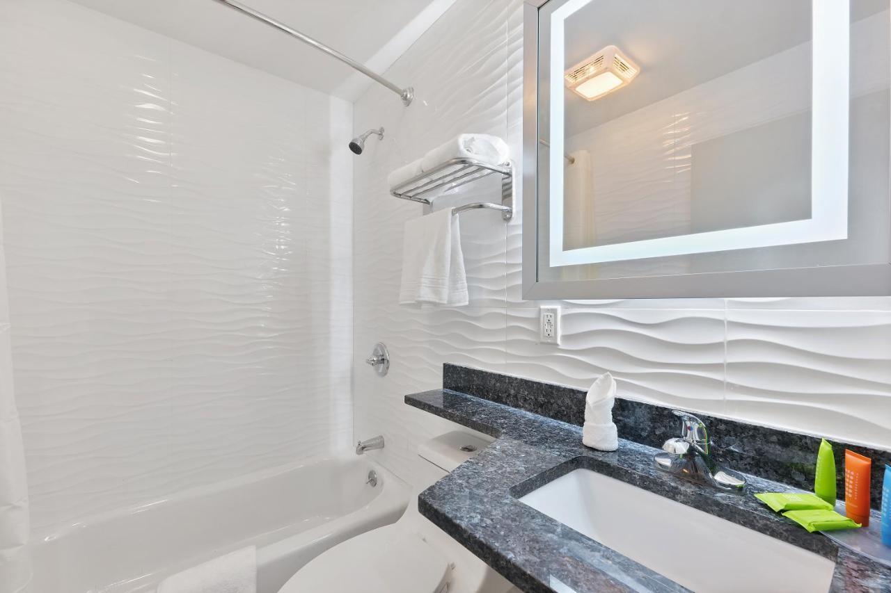 Casa Blanca Brooklyn 3*