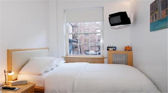 Colonial House Bed & Breakfast New York