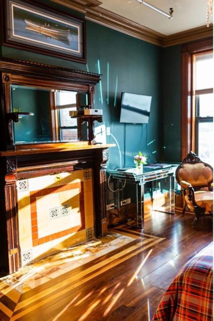 Northern Lights Mansion New York