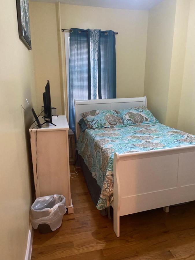 Brooklyn Cream Puff Apartment *