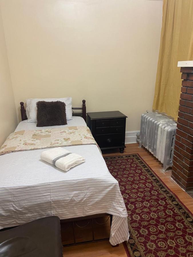 Guest house A Beautiful In Queens *