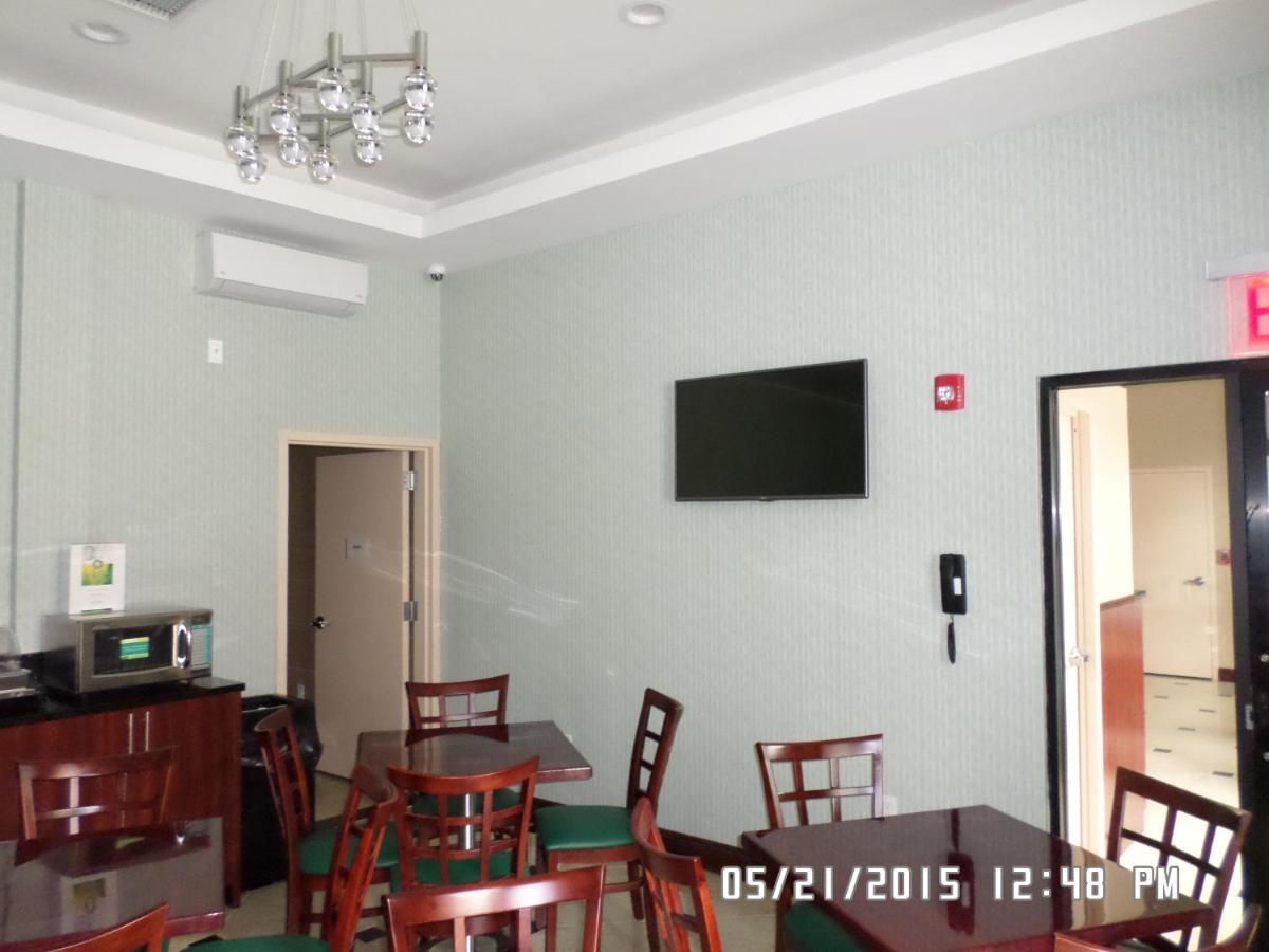 Pitkin Hotel 2*
