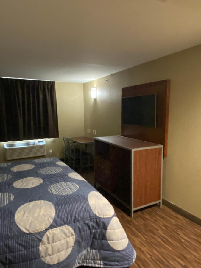 Jamaica Plaza Hotel