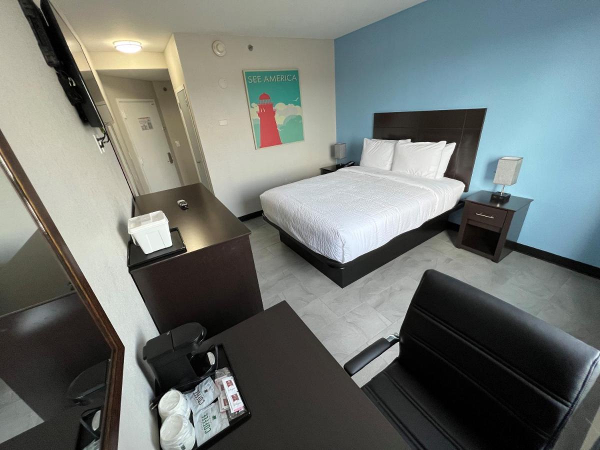 Travelodge By Wyndham Queens Hotel New York