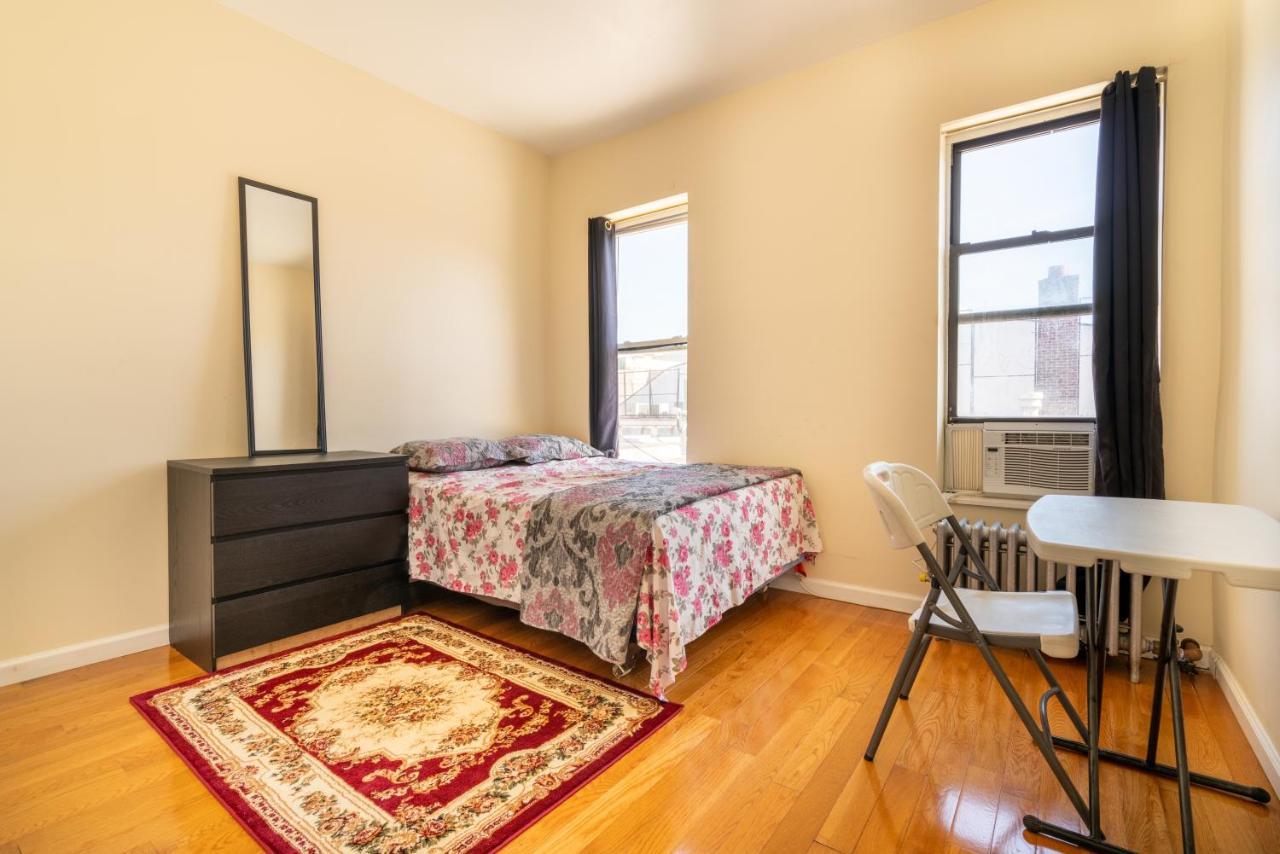 Empire Blvd Guest house *