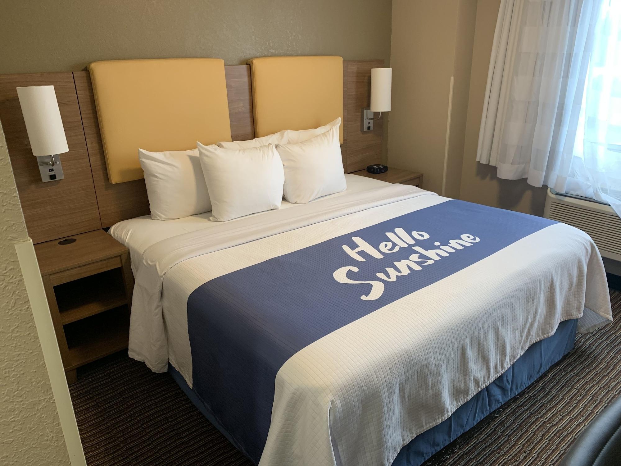 Days By Wyndham Brooklyn Borough Park Hotel