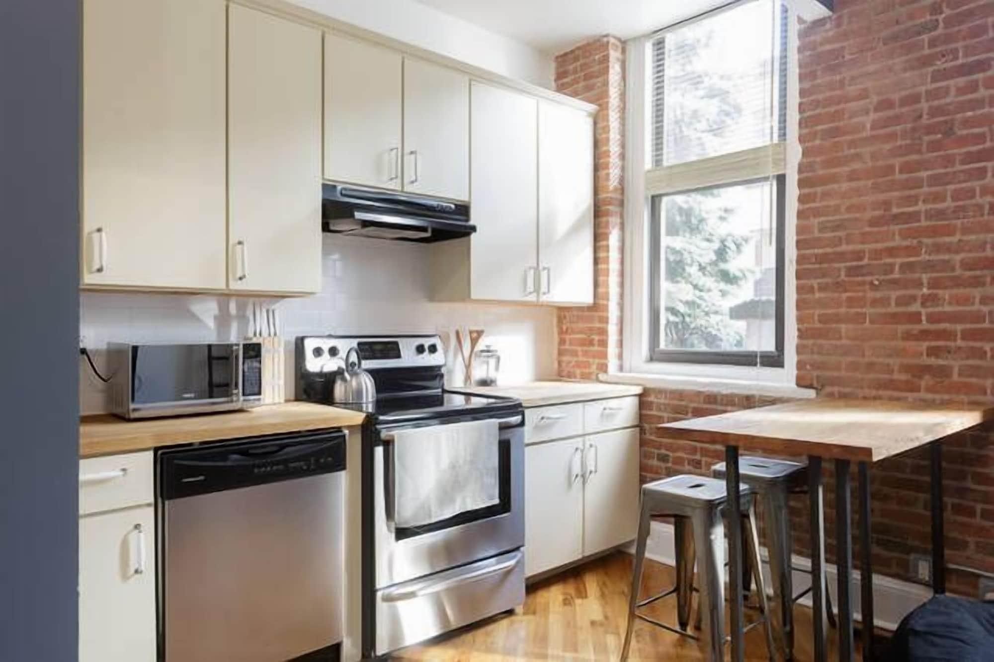 Habitat 101brooklyn Apartment *